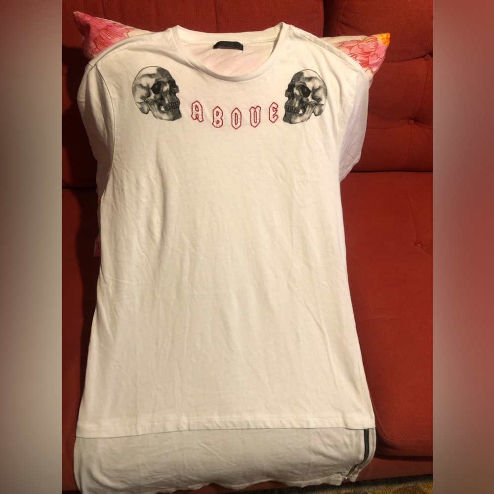 NWT Zara White Skull Tee